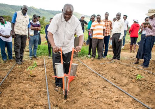 Homa Bay County farmers visit Makueni County